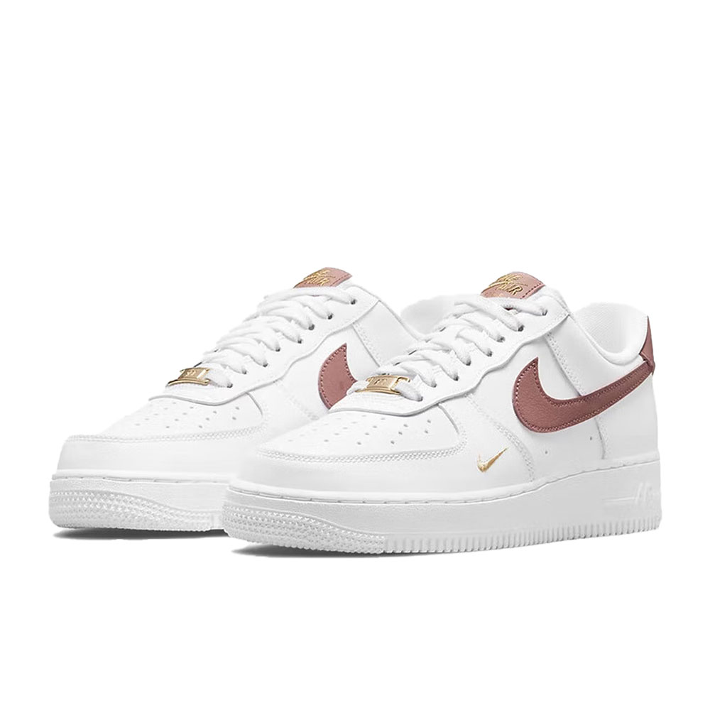 Nike Air Force 1 'O7 Essential - Men Shoes Essentials 评论和价格